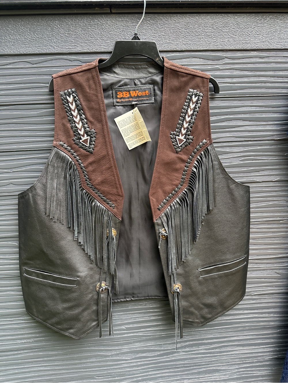 3B West Sydney Genuine Leather Fringe Western Vest Large NWT